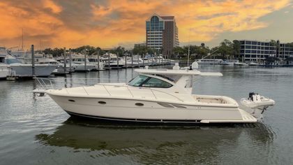 38' Tiara Yachts 2004