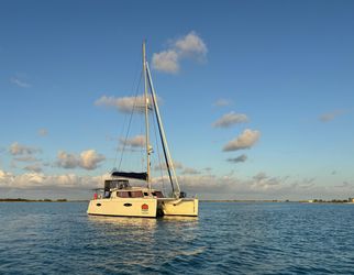 44' Fountaine Pajot 2015