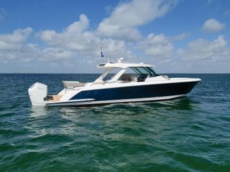 43' Tiara Yachts 2022