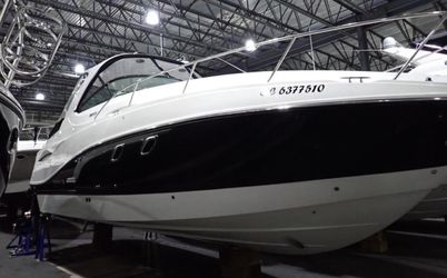 32' Rinker 2018