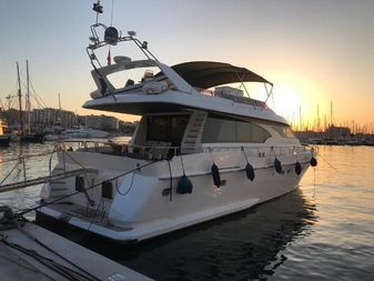 Motor Yacht Lieva 72