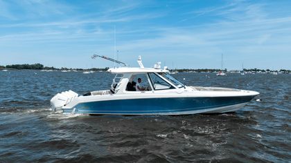 38' Boston Whaler 2020