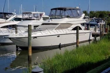 46' Maxum 2001