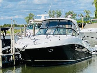 37' Sea Ray 2015