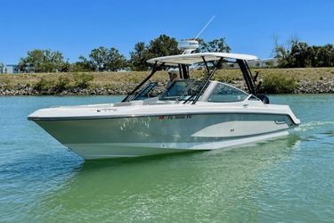 24' Boston Whaler 2023