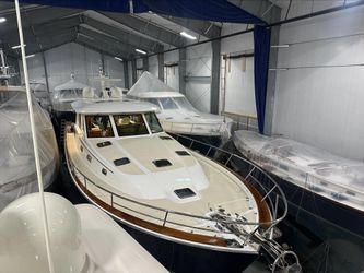 66' Sabre 2017