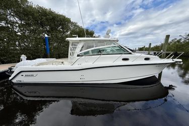 34' Boston Whaler 2015