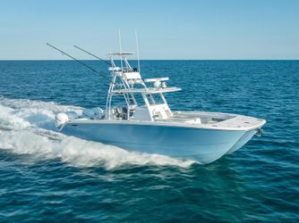 37' Invincible 2023