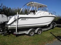 Boston Whaler 255 Conquest