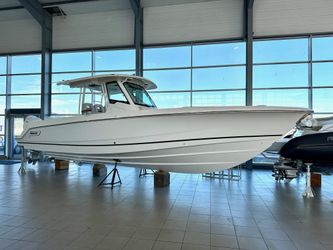 36' Boston Whaler 2023