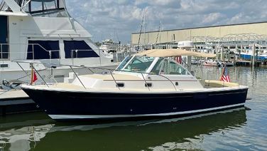 Hunt Yachts Surfhunter 29