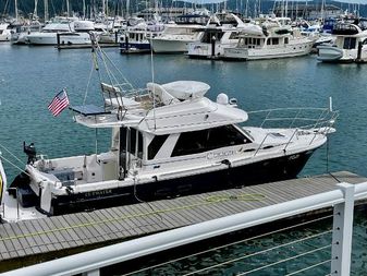 Cutwater 30 Command Bridge
