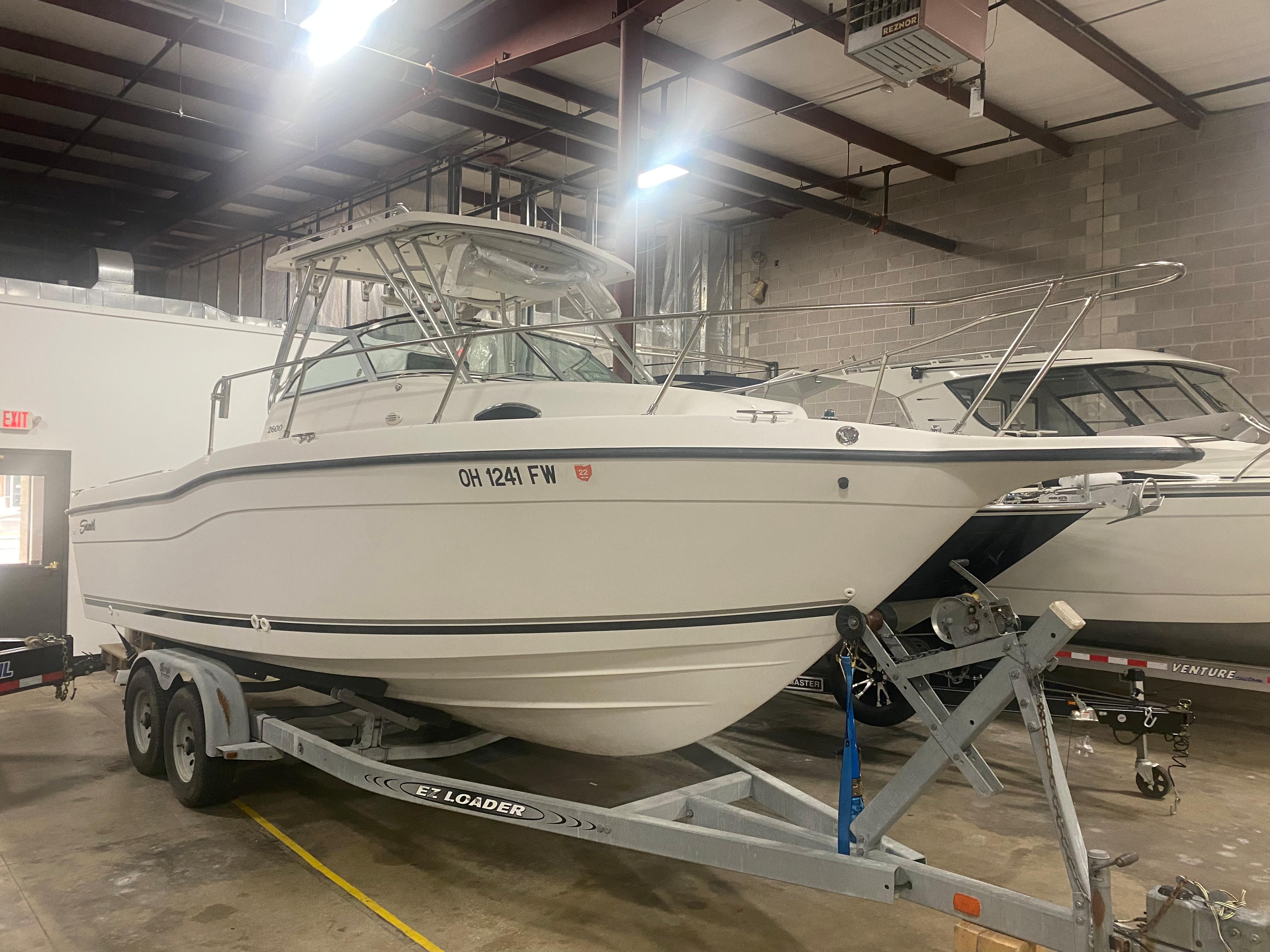 2001 Seaswirl 2600 Walkaround O/B Freshwater Fishing For Sale - YachtWorld