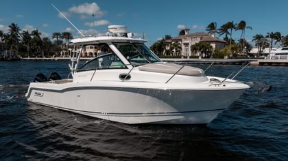 28' Boston Whaler 2022