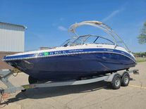 Yamaha Boats 242 Limited S