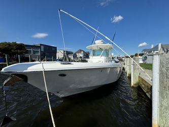 32' Everglades 2011