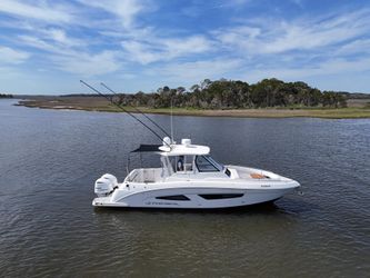 33' Regal 2020