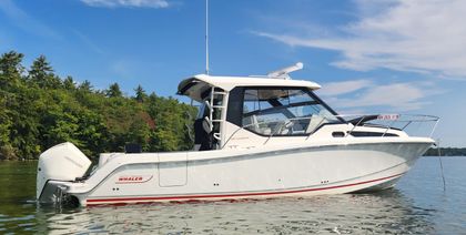 32' Boston Whaler 2023