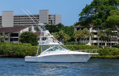 38' Cabo 2008 Yacht For Sale