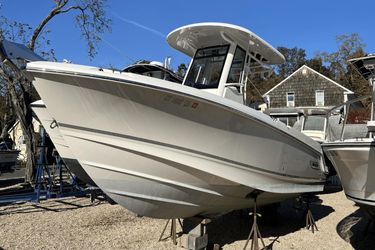 25' Boston Whaler 2021