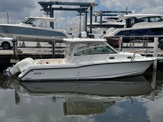 36' Boston Whaler 2015