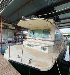 Harbor Master 52 Houseboat