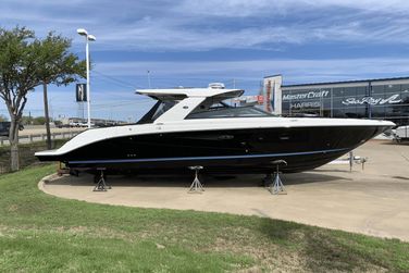 Sea Ray SLX 400
