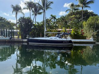 39' Beneteau 2007