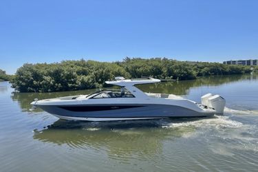 40' Sea Ray 2023 Yacht For Sale