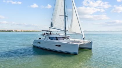 44' Fountaine Pajot 2015