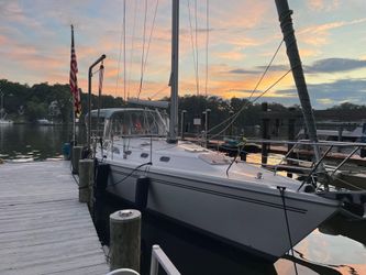 42' Catalina 2004