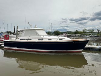 38' Sabre 2005