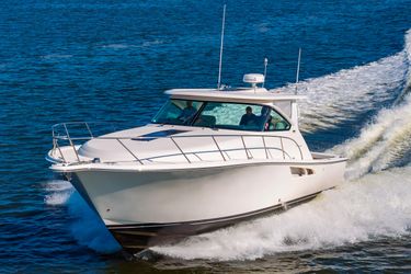 43' Tiara Yachts 2014