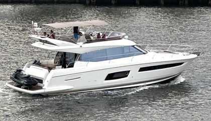 59' Prestige 2014 Yacht For Sale