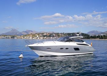 38' Princess Yachts 2016