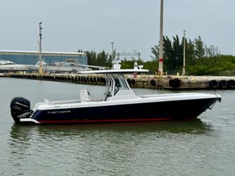 32' Intrepid 2018