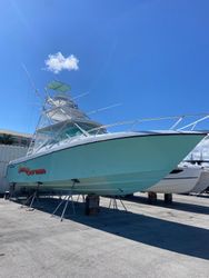 38' Contender 2008