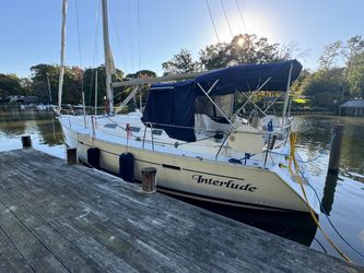 38' Beneteau 2002