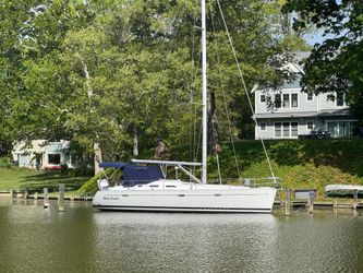 38' Beneteau 2002