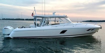 40' Intrepid 2019