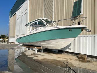 35' Everglades 2016