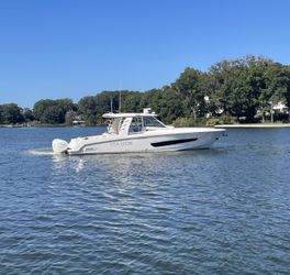 42' Boston Whaler 2019
