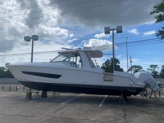 42' Boston Whaler 2020