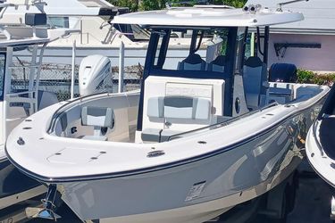 32' Robalo 2025