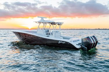 35' Yellowfin 2023