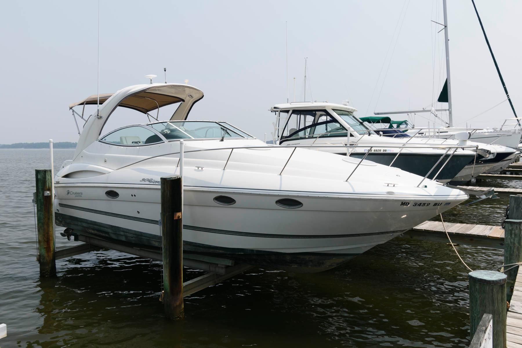 2005 cruisers yachts 300 express specs