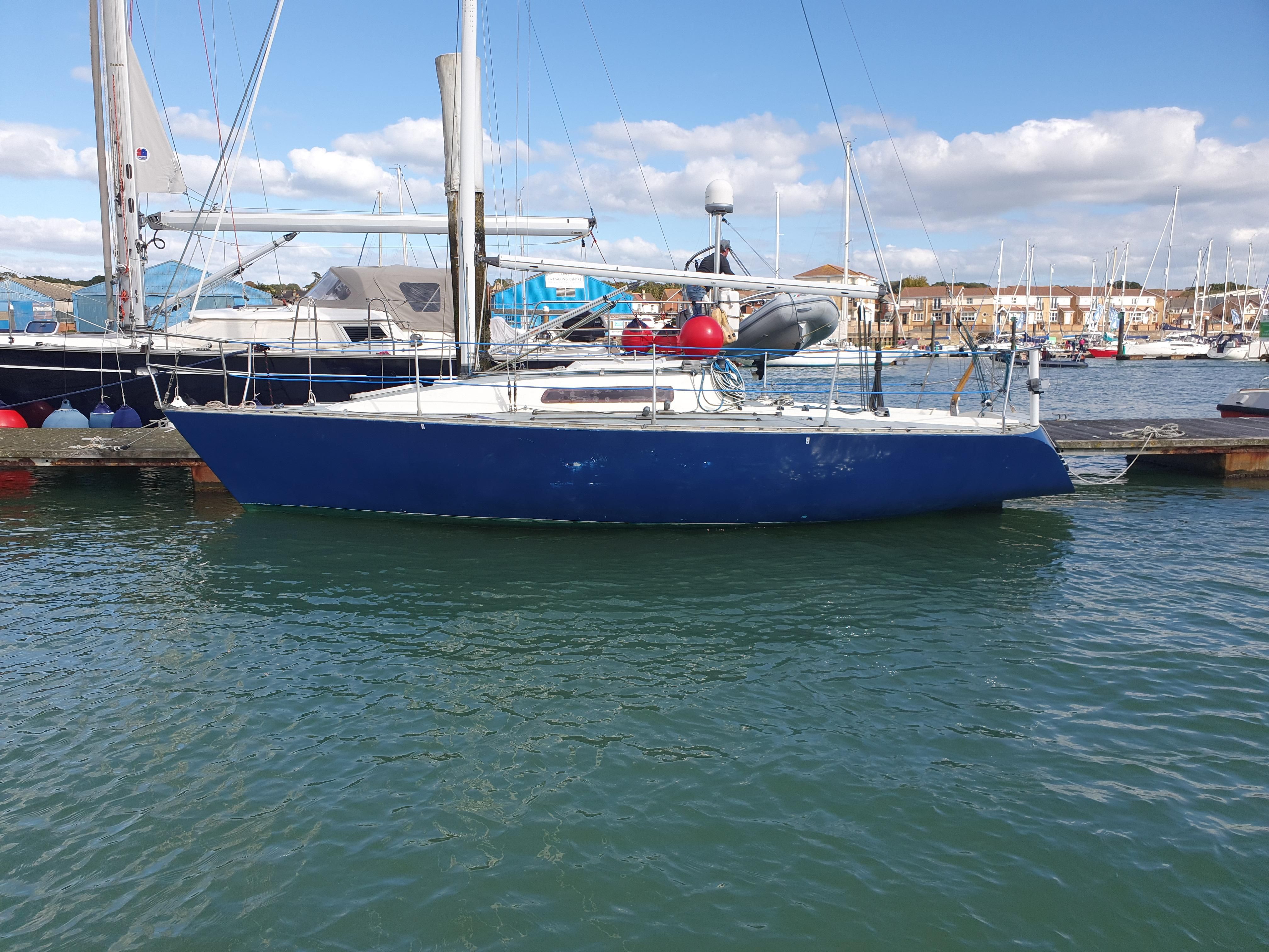 quarter tonner sailboat