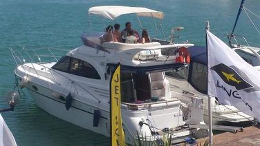 Galeon 330 Fly