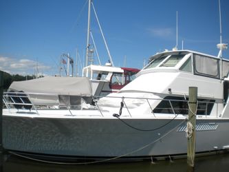 60' Viking 1999 Yacht For Sale