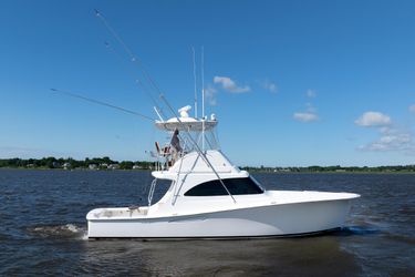 37' Viking 2018 Yacht For Sale